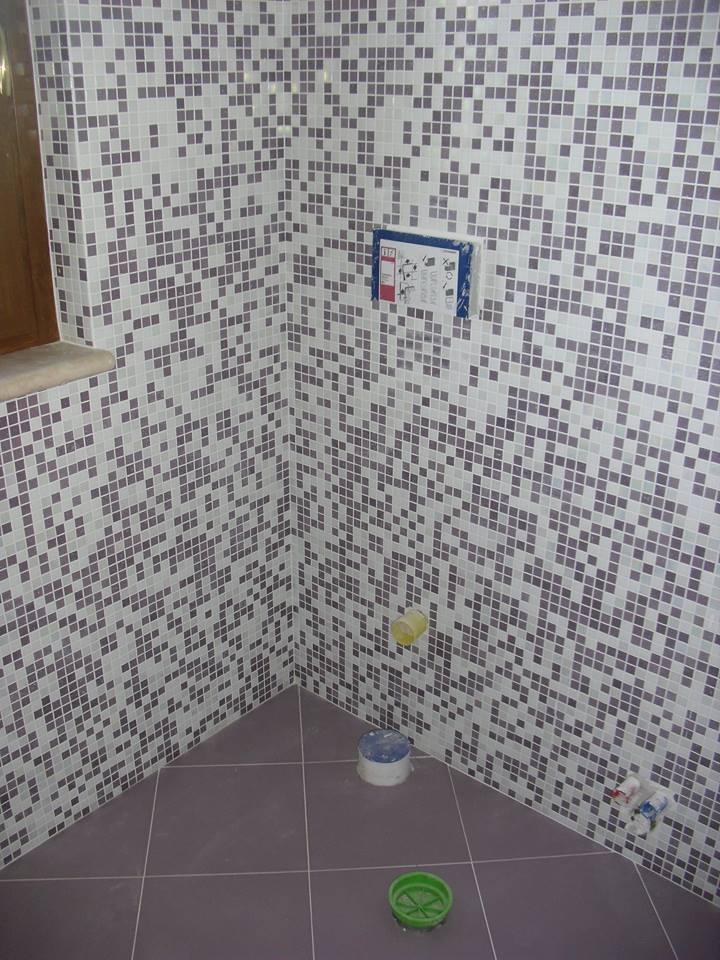 Rifacimento bagno con mosaico